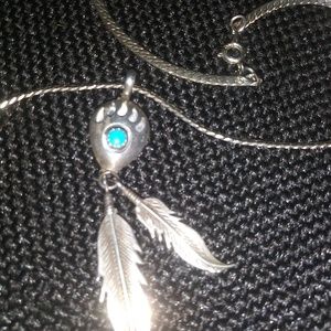 Necklace Turquoise Bear Claw with silver feathers